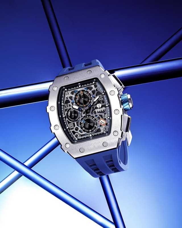 Detalle de TSAR BOMBA TSAR BOMBA Luxusuhr für Herren mit Quarzwerk, leuchtendem Zifferblatt und 5 ATM