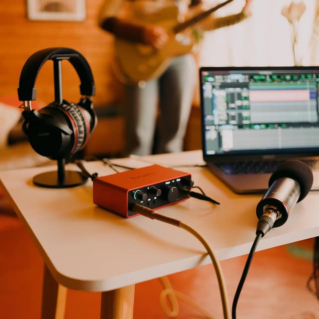 Thumbnail 2 de Focusrite Scarlett Solo 4.ª Gen. Interfaz de Audio USB para Música 🎶