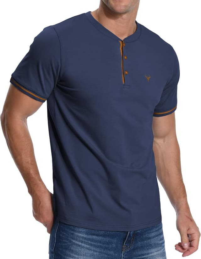 Detalle de KUYIGO Men’s Embroidered Henley Short Sleeve T-Shirt with Button Placket