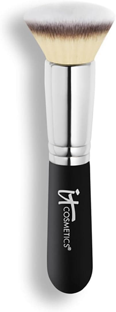 Detalle de IT Cosmetics Heavenly Luxe Flat Top Buffing Foundation Brush #6