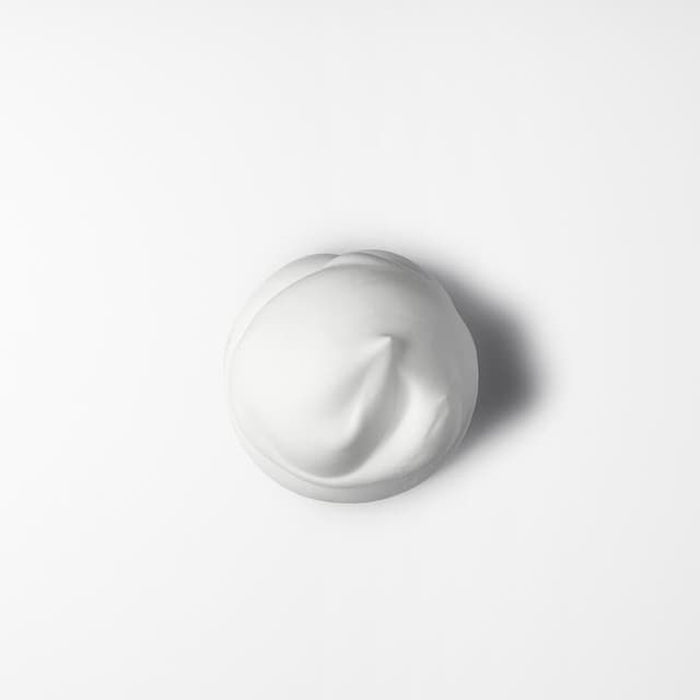 Detalle de Shu Uemura Art of Hair Awa Volume mousse volumizzante per capelli fini, finish setoso (150 ml)