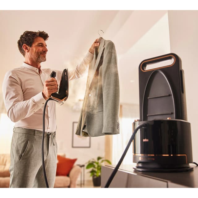 Detalle 2 de Braun IS9090BK centro de planchado 750 g/min vapor