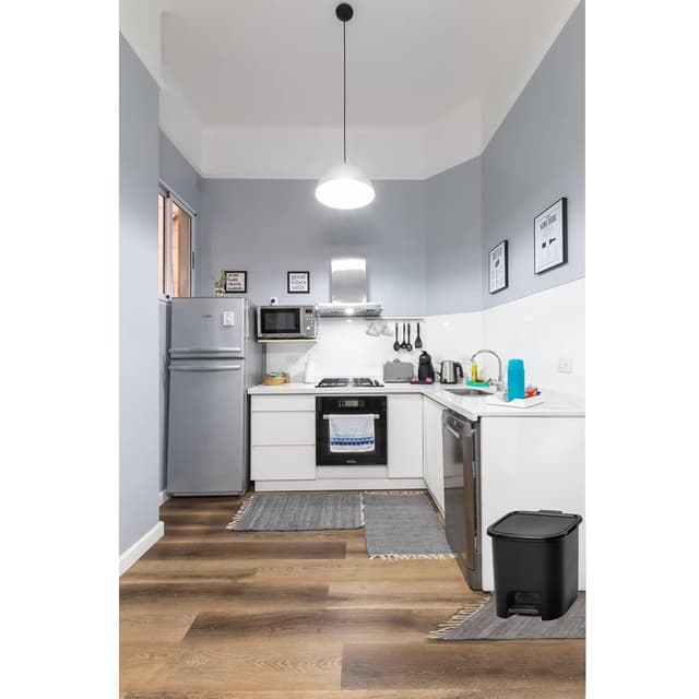 Thumbnail 1 de plastific Foot Pedal Bin 18L