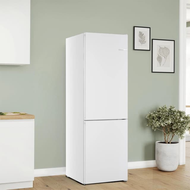 Detalle de Bosch KGN362WCF frigorífico combi NoFrost 321 l