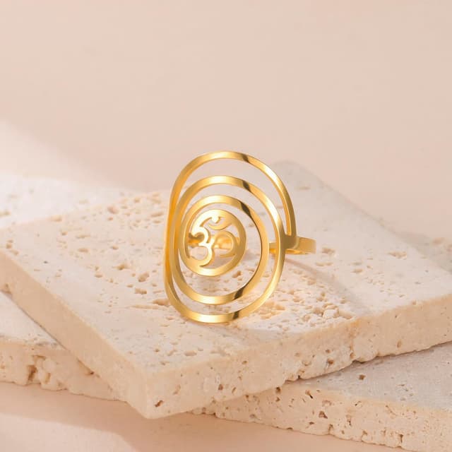 Detalle de Dreamtimes Aom Om Ohm Ring aus Edelstahl mit geometrischem Kreis – verstellbarer Unisex Siegelring