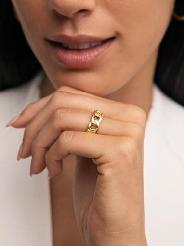 Detalle 2 de SINGULARU Anillo Chunky Eslabón ajustable en acero con baño oro de 18 Kt para mujer