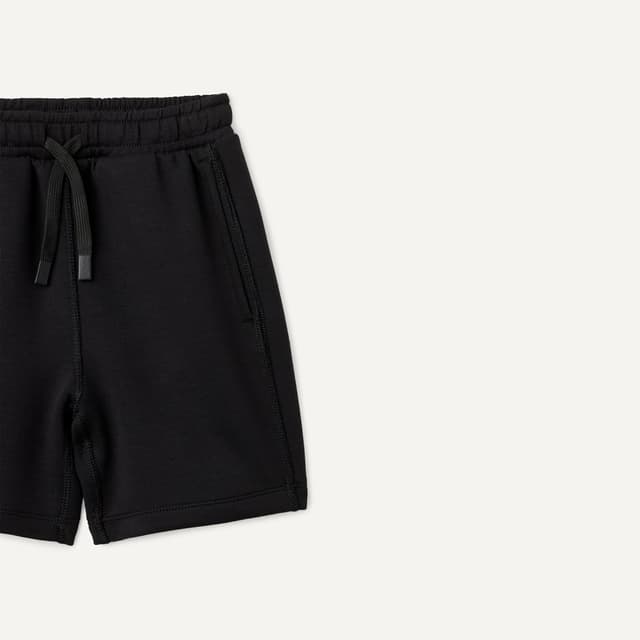 Detalle 2 de Amazon Essentials pantaloncini sportivi con tasche per allenamento, vestibilità classica (bambini e ragazzi)