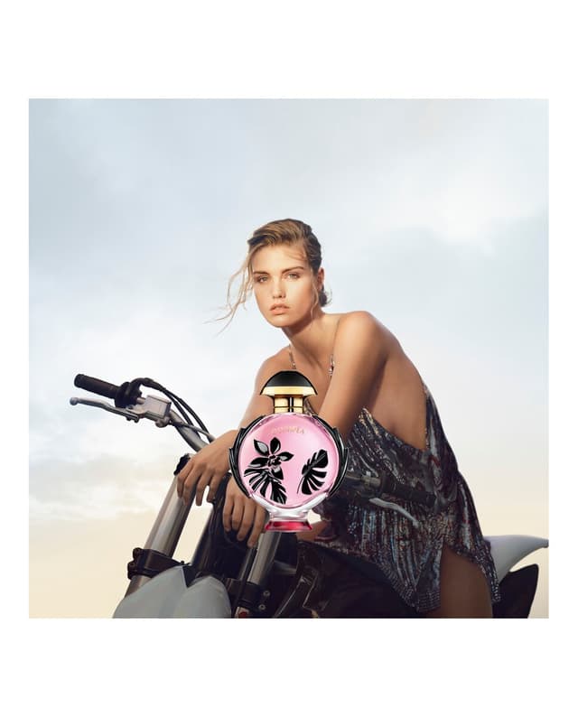 Detalle 1 de Rabanne Olympéa Flora Eau de Parfum femenino 50 ml