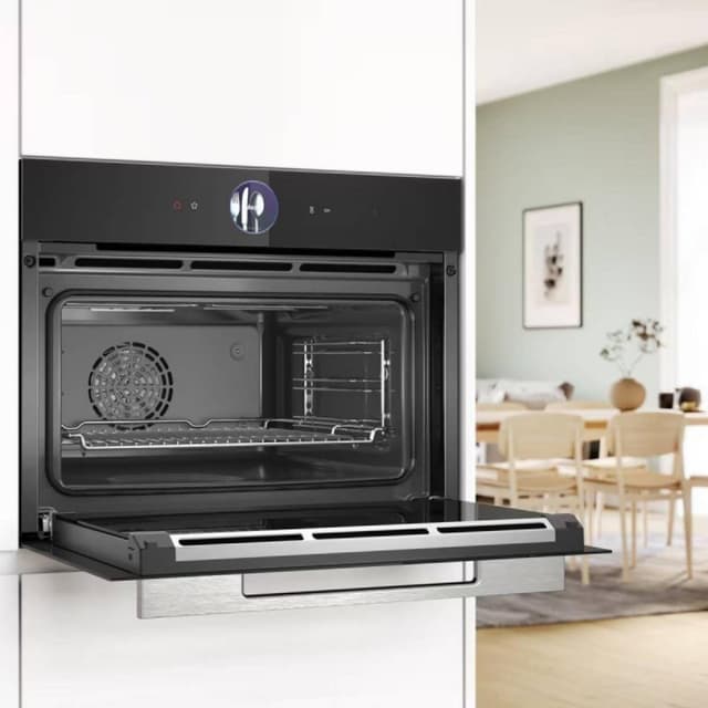 Detalle 2 de Horno eléctrico Bosch Serie 8 CSG7361B1 de 47L negro con Steam Plus y control digital