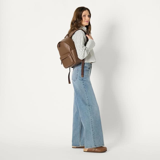 Detalle 2 de Amazon Essentials Women’s Faux Leather Small Backpack Bag