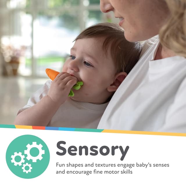 Detalle 2 de Nuby NanaNubs Banana Massaging Toothbrush and Carrot Teether (2-Pack) — Baby Teething Toys for 3+ Months