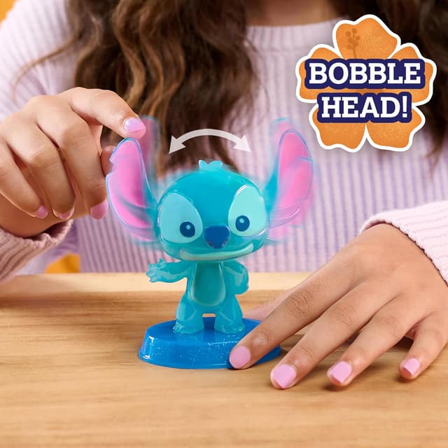 Detalle 2 de Disney Stitch Large Collectible Stitch Figure (5 Inch) von Just Play – Bobble-Head Spielzeug ab 3 Jahren