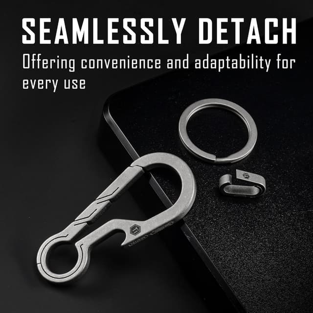 Detalle 2 de KeyUnity KM01 Titanium EDC Keychain Clip with Bottle Opener (Quick Release Carabiner Key Ring Holder)