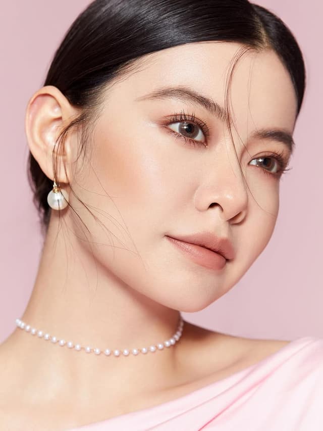 Thumbnail 1 de SHEGLAM Sun Sculpt Flüssigkontur 1 Stück