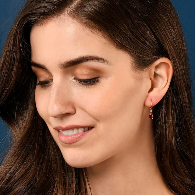 Detalle de Zavana Petites boucles d’oreilles pendantes goutte argent ou or pour femme et jeune fille