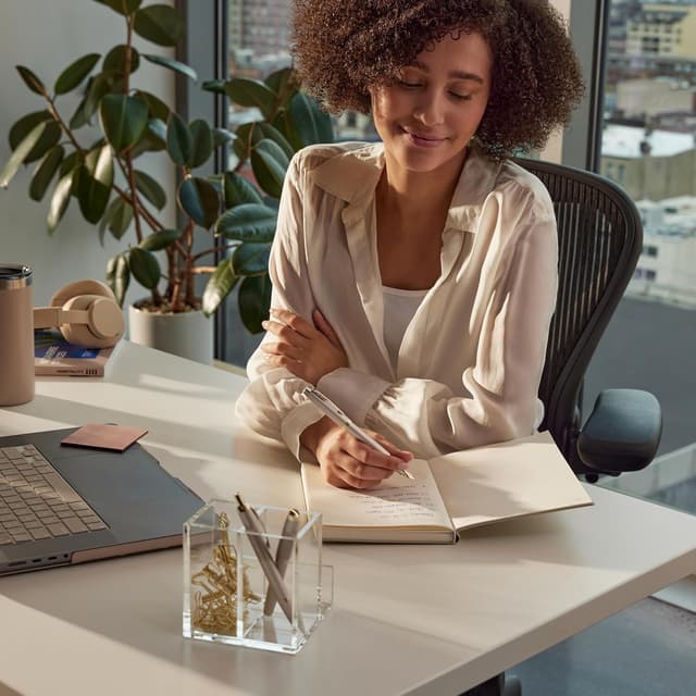 Detalle 1 de Parker IM monocromática punta media tinta azul