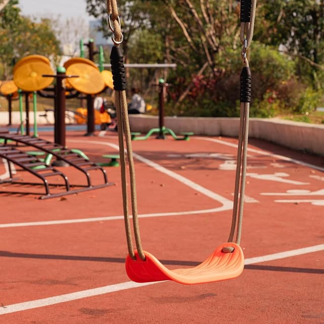 Detalle 2 de BeneLabel Kinder-Schaukel Schaukelbrett mit verstellbarem Seil (130–200 cm) bis 113 kg, Orange „Wasserrippel“-Design