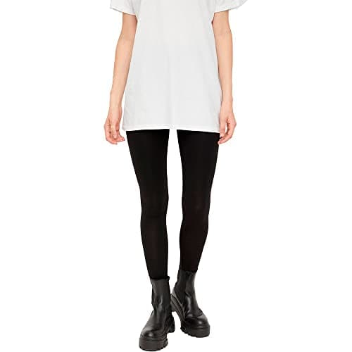 Detalle de Pieces - Estilo y Comodidad en Cada Prenda