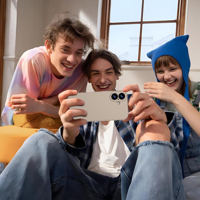 Detalle de KPPIT silicone case for iPhone 16 Plus – khaki shockproof strap case with full camera coverage