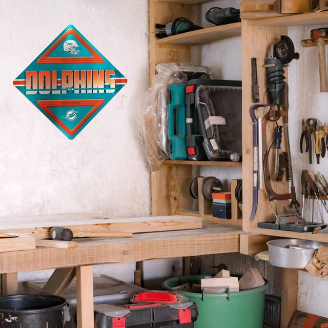 Detalle de Rico Industries NFL Football Metal Sign (16.5" x 16.5") for Man Cave, Bedroom, Office & More