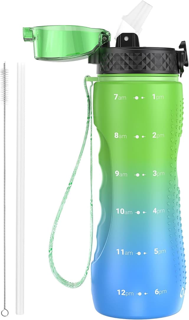 Detalle de OLDLEY 750ml (25oz) straw water bottle with one-click opening, BPA-free Tritan and leakproof lid