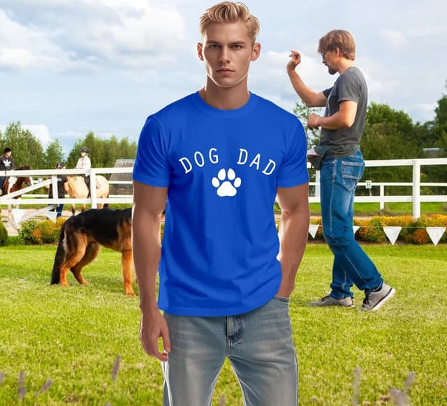 Detalle 2 de Qskall Dog Dad T-Shirt for Men with “DOG DAD” Paw Print (Funny Dogfather Tee)
