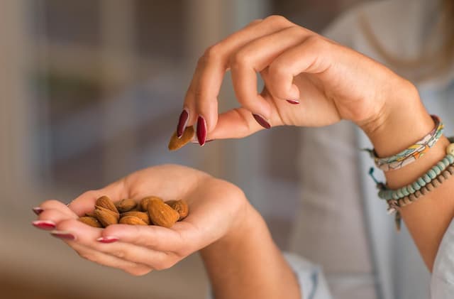 Thumbnail 7 de Mundo Feliz 🌿 Almendras ecológicas enteras, 2 x 500 g