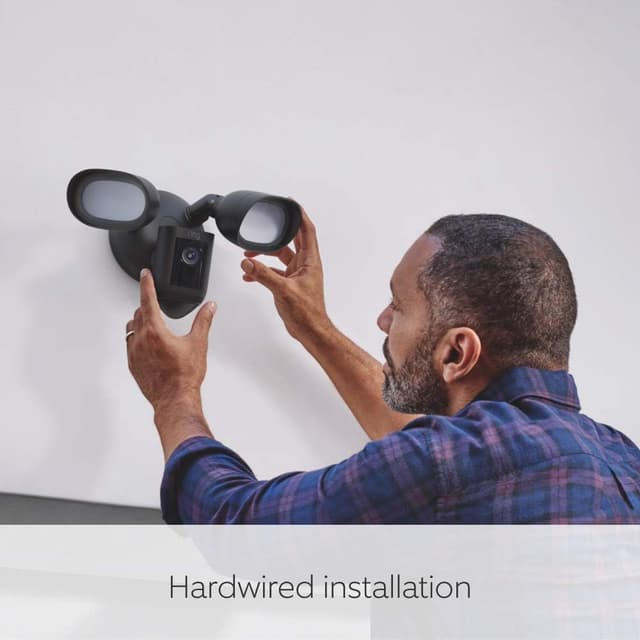 Thumbnail 5 de Ring Floodlight Cam Wired Pro 2K outdoor security camera