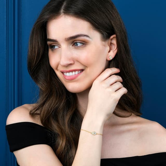 Detalle de Diamond Treats bracelet main de Fatma en argent 925 pour femme (khamsa) serti de pierres en zirconia