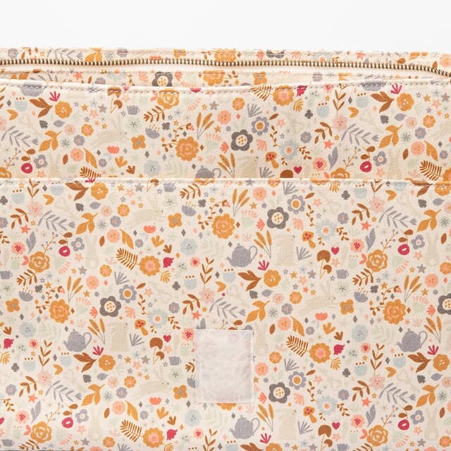 Detalle 2 de Suavinex Bolso Canastilla Bandolera 11,44 litros