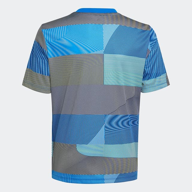 Detalle de adidas Real Madrid CF 2025-2026 camiseta calentamiento niños