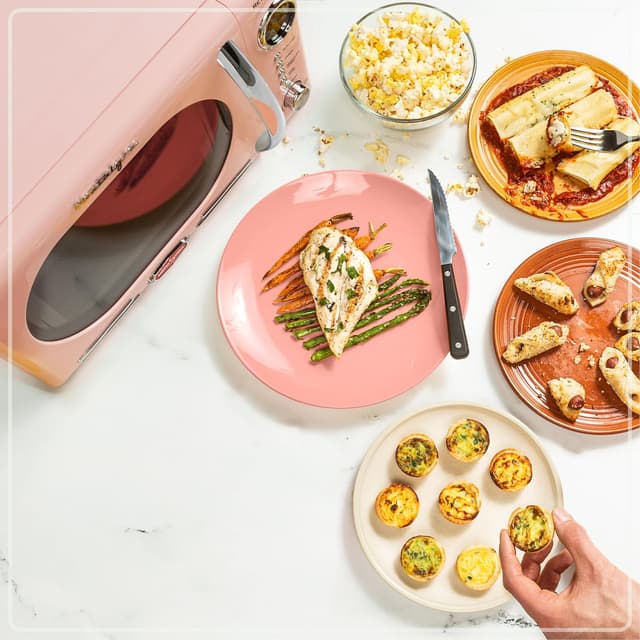 Thumbnail 2 de Nostalgia Countertop Microwave 1.1 Cu Ft 🍽