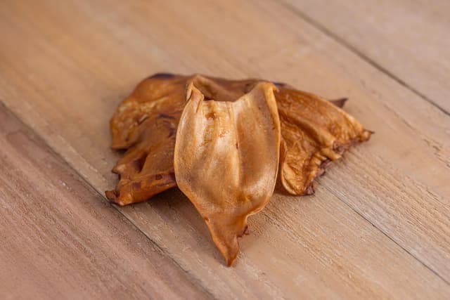 Thumbnail 3 de Kerbl Pet Rinderohren gefärbt 10er-Beutel