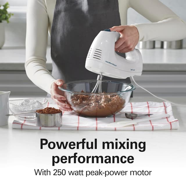 Detalle de Hamilton Beach 62682RZ Hand Mixer with Snap-On Storage Case (White)