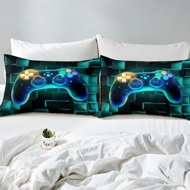 Detalle de Homewish Boys Gaming Duvet Cover Set (Double) – Reversible blue gamer bedding with neon gamepad design