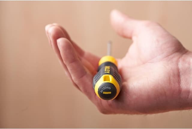 Detalle 1 de STANLEY STHT0-62141 juego de destornilladores 34 piezas