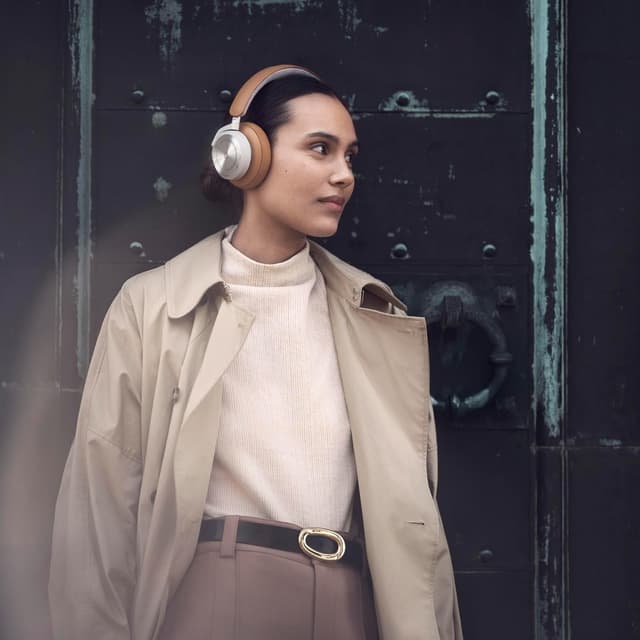 Detalle 1 de Bang & Olufsen Beoplay HX — Casque Bluetooth sans fil circum-aural premium avec réduction de bruit et jusqu’à 40 h