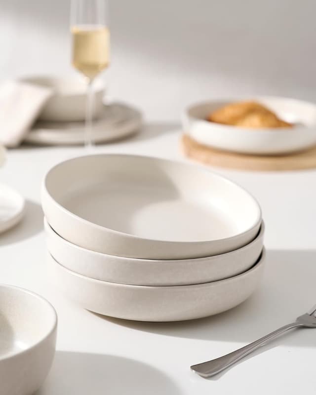 Detalle de famiware Milkyway Pasta Bowls Set of 4 (8.5" Large) in Matte White