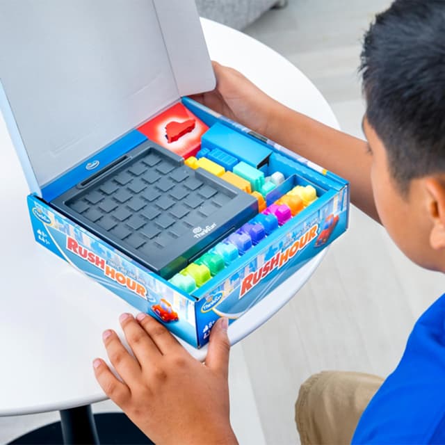 Thumbnail 5 de ThinkFun Rush Hour Logic Game for Ages 8+ 🧩