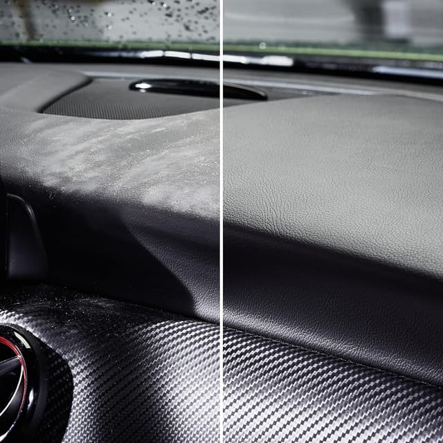 Detalle de SONAX Xtreme Cockpit Cleaner 500 ml – protects and seals matt plastic interior surfaces