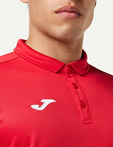 Detalle de Joma Polo hobby rojo de hombre con cuello tipo polo y secado rápido