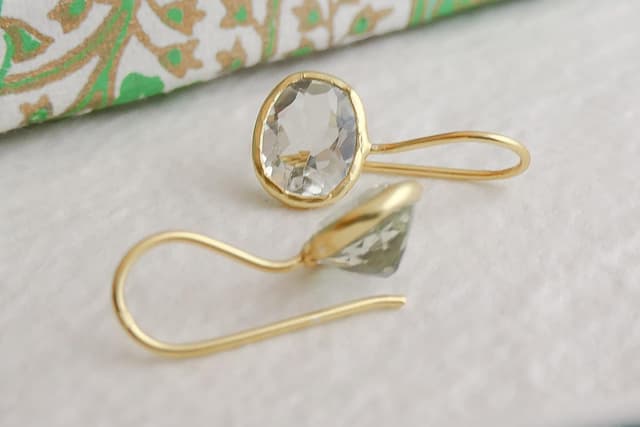 Detalle 2 de Grüner Amethyst Gold plattiert 925 Sterling Silber Ohrhaken – handgefertigte Edelstein-Ohrringe