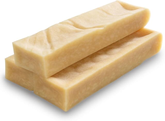 Detalle de WOW BITES Premium Kaukäse für Hunde – extra langer Kauspaß aus Kuhmilch, 3er Pack (M, 225 g)