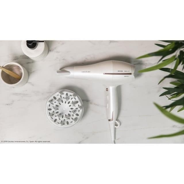 Detalle 2 de Cecotec Bamba IoniCare 5300 Maxi Aura secador de pelo iónico 2200W con difusor