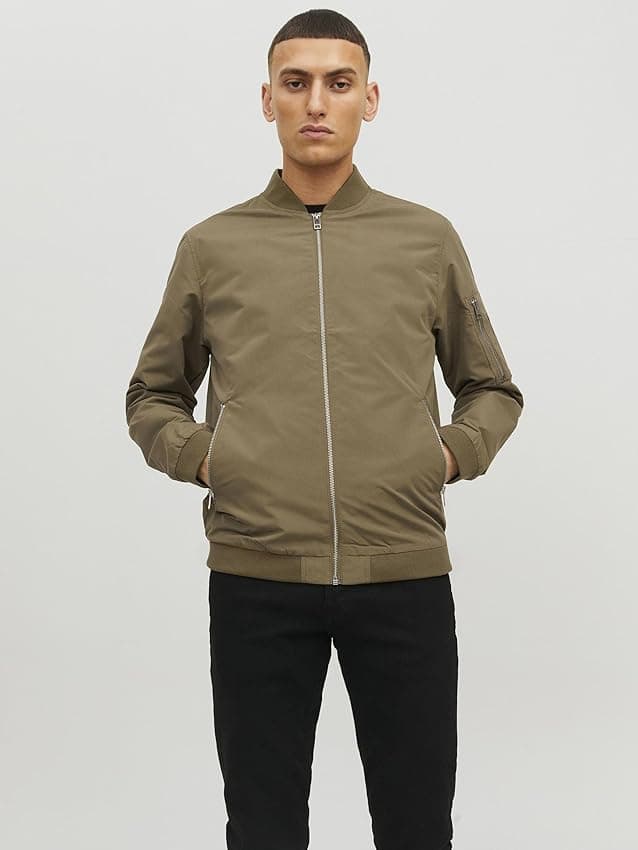 Detalle 2 de JACK & JONES JJERUSH bomber Verde-2 Talla M