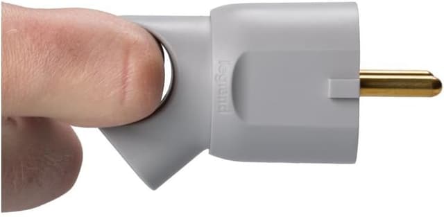 Detalle 2 de Legrand 050192 spina Schuko professionale grigia 3680 W con anello per rimozione