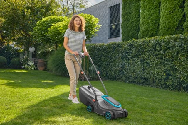 Thumbnail 9 de GARDENA PowerMax 32/18V P4A Solo Akku-Rasenmäher für bis zu 200 m²