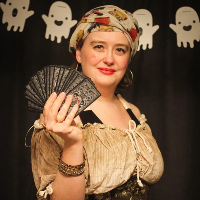 Thumbnail 6 de Talking Tables Juego de misterio circense