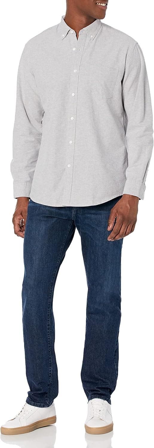 Detalle de Amazon Essentials Men’s Button-Down Long Sleeve Oxford Pocket Shirt (Regular Fit)