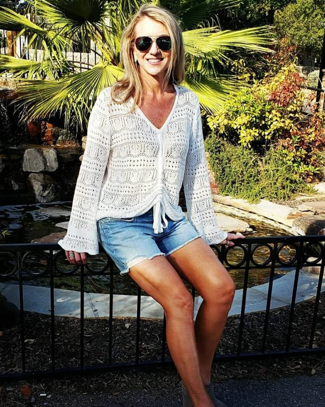 Thumbnail 6 de Saodimallsu Women’s Boho Off-Shoulder Sheer Crop Top Sweater